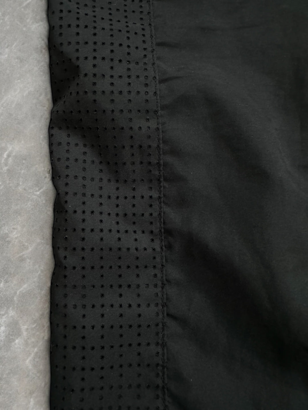 Vintage 2000's black Nike Manchester United football joggers/track pants (M)